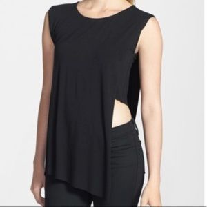 Bailey 44 Asymmetric side slit top in white